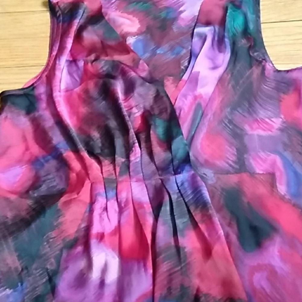 1/2 PRICE🔻Sunny Leigh Medium Petite Top - Picture 4 of 7